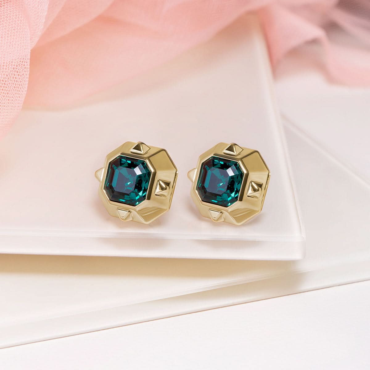 Simone Emerald Earrings - Image 3
